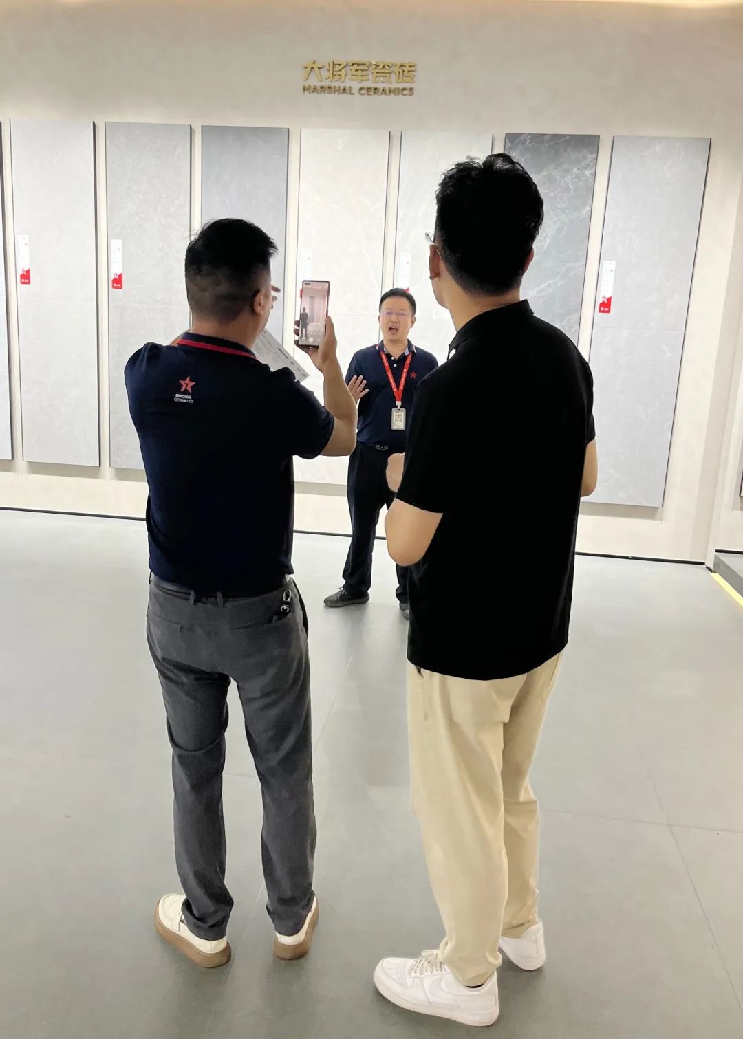 抖“星”行動(dòng)丨大將軍瓷磚2023抖音直播陪跑計劃啟動(dòng)，引爆流量密碼！(圖21)